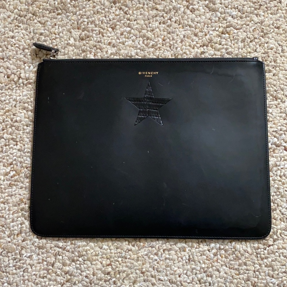 Givenchy star Clutch
